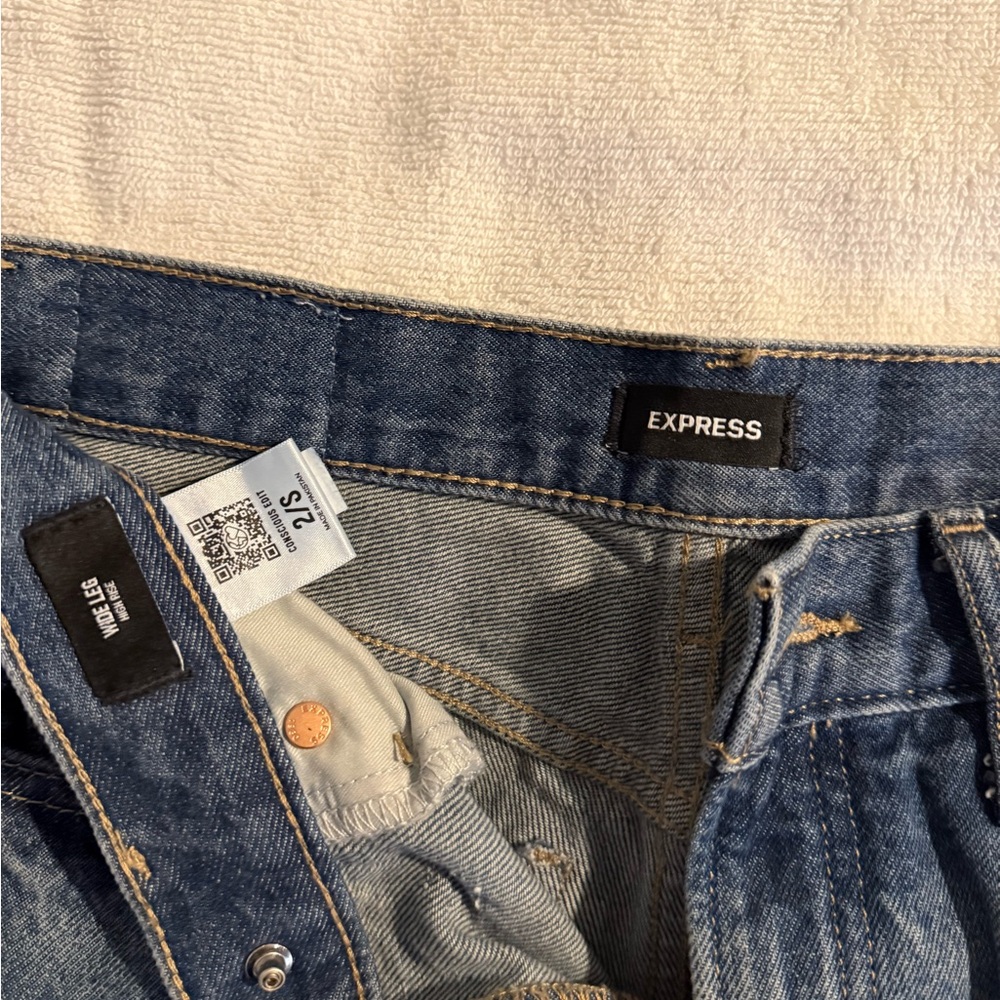 Express Women's Blue Slim Jeans